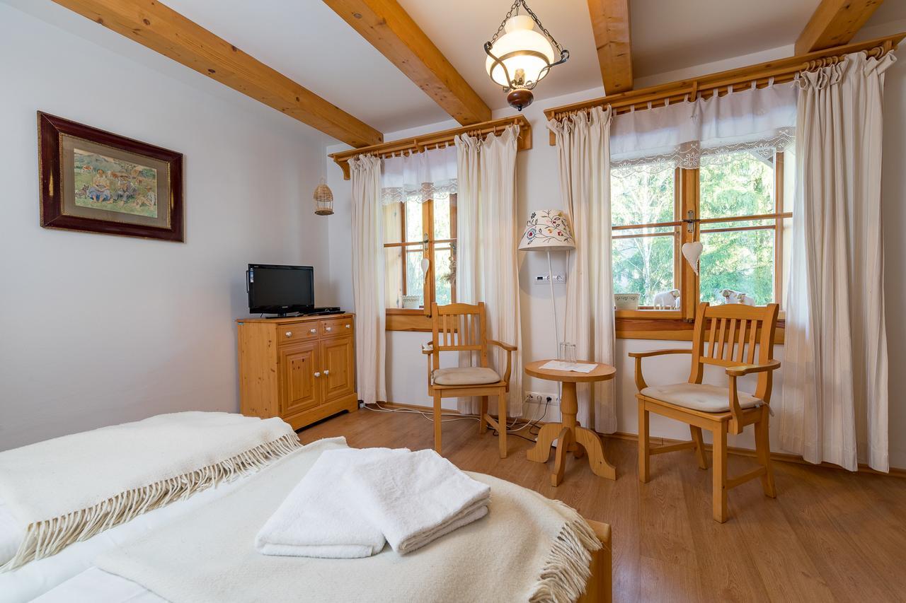 Valasske Chalupy Kycerka Hotel Velke Karlovice Luaran gambar